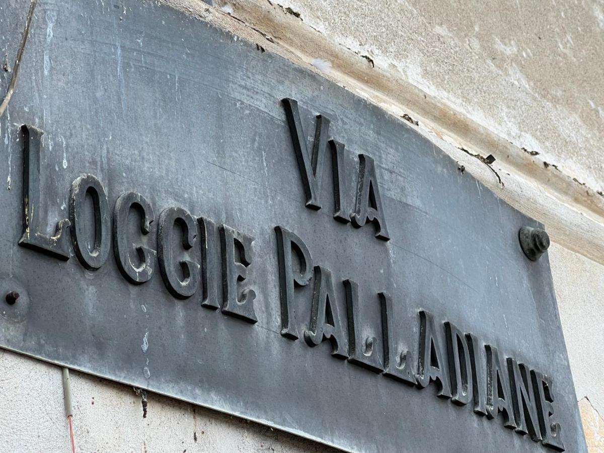 Boutique House Alle Loggie Palladiane Di Villa Contarini Piazzola sul Brenta Luaran gambar